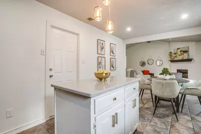 909 Jayellen Court, Burleson, TX 76028 - Photo 9