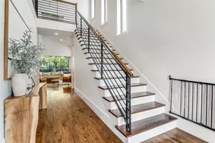 6932 Chantilly Ct, Dallas, TX 75214 - Photo 3