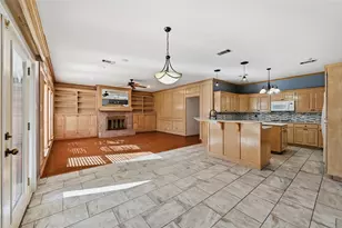 2210 Meadows Ln, Sherman, TX 75092 - Photo 7