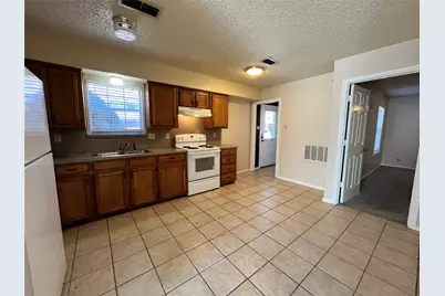 524 Strata Drive, Denton, TX 76201 - Photo 3