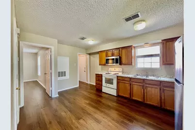 524 Strata Drive, Denton, TX 76201 - Photo 5