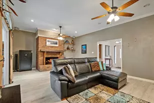 1405 Danube Ln, Plano, TX 75075 - Photo 5