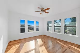 800 W Lowden St, Fort Worth, TX 76110 - Photo 13