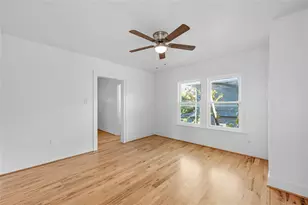 800 W Lowden St, Fort Worth, TX 76110 - Photo 11