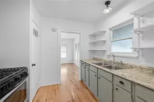 800 W Lowden St, Fort Worth, TX 76110 - Photo 7