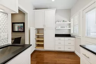 10720 Park Village Pl, Dallas, TX 75230 - Photo 5