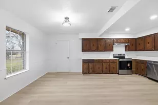 514 Dallas St, Italy, TX 76651 - Photo 15