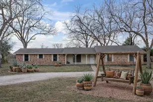 514 Dallas St, Italy, TX 76651 - Photo 3