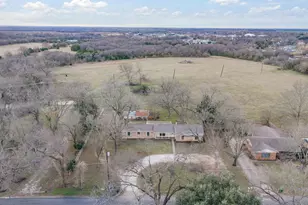 514 Dallas St, Italy, TX 76651 - Photo 1