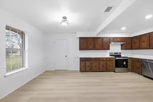 514 Dallas St, Italy, TX 76651 - Photo 15