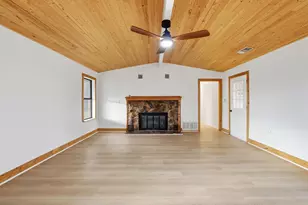 514 Dallas St, Italy, TX 76651 - Photo 7