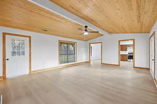 514 Dallas St, Italy, TX 76651 - Photo 7