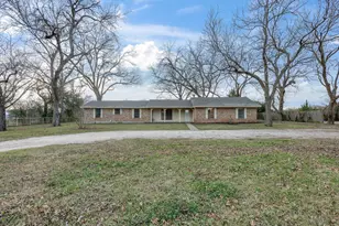 514 Dallas St, Italy, TX 76651 - Photo 5