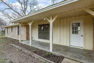 514 Dallas St, Italy, TX 76651 - Photo 3