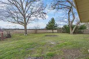 514 Dallas St, Italy, TX 76651 - Photo 31