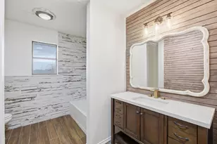 514 Dallas St, Italy, TX 76651 - Photo 19