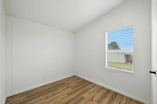 197 Pond Vw Dr, Decatur, TX 76234 - Photo 19