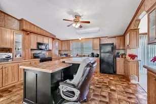 115 Candlewood Cir, Gainesville, TX 76240 - Photo 15