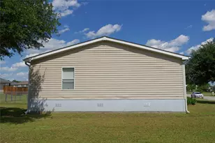 115 Candlewood Cir, Gainesville, TX 76240 - Photo 33