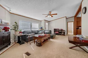 115 Candlewood Cir, Gainesville, TX 76240 - Photo 13