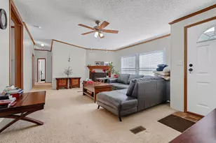 115 Candlewood Cir, Gainesville, TX 76240 - Photo 5