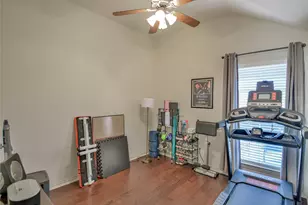 1706 Summerhill Ct, Granbury, TX 76048 - Photo 25