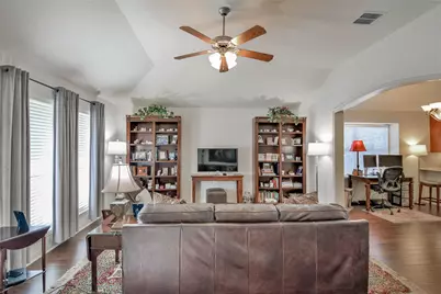 1706 Summer Hill Court, Granbury, TX 76048 - Photo 9