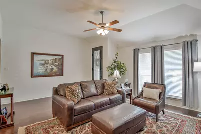 1706 Summer Hill Court, Granbury, TX 76048 - Photo 5