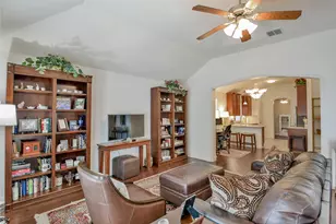 1706 Summerhill Ct, Granbury, TX 76048 - Photo 7