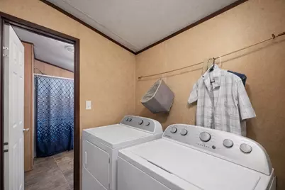 515 S 10th Avenue, Teague, TX 75860 - Photo 9