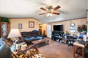 515 S 10th Ave, Teague, TX 75860 - Photo 3