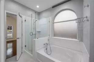 1819 Sandalwood Ln, Grapevine, TX 76051 - Photo 17