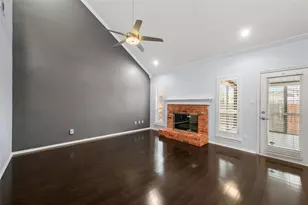 1819 Sandalwood Ln, Grapevine, TX 76051 - Photo 9