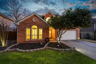 1819 Sandalwood Ln, Grapevine, TX 76051 - Photo 1