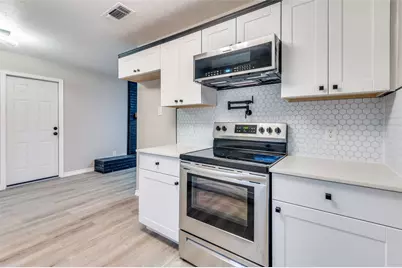 821 Sequoia Drive, Lancaster, TX 75146 - Photo 11