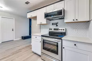 821 Sequoia Dr, Lancaster, TX 75146 - Photo 11