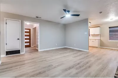 821 Sequoia Drive, Lancaster, TX 75146 - Photo 5