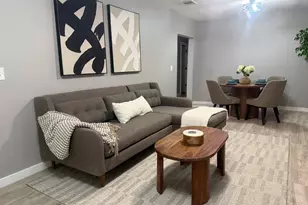 328 N Taylor St, Gainesville, TX 76240 - Photo 3