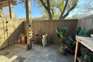 10433 High Hollows Dr, Dallas, TX 75230 - Photo 17