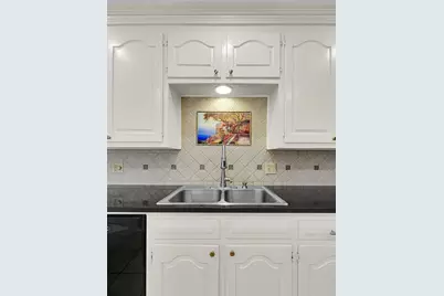 712 Willow Creek Drive, Woodway, TX 76712 - Photo 9