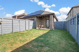 1412 Green Leaf Dr, Little Elm, TX 76227 - Photo 17