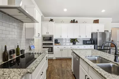 700 Russell Road, Hudson Oaks, TX 76087 - Photo 11