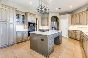 2929 Oak Point Dr, Garland, TX 75044 - Photo 11