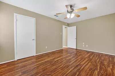 1305 Elizabeth Boulevard, Granbury, TX 76048 - Photo 17