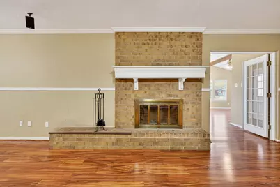 1305 Elizabeth Boulevard, Granbury, TX 76048 - Photo 5