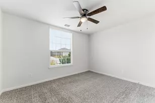 13622 Logan Pass Dr, Ponder, TX 76259 - Photo 5