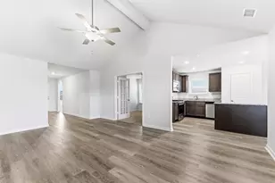 13622 Logan Pass Dr, Ponder, TX 76259 - Photo 11