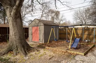 10325 Fern Dr, Dallas, TX 75228 - Photo 27