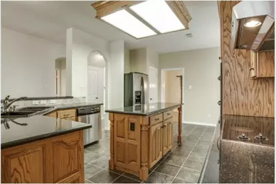 7616 Jennifer Lane, Frisco, TX 75034 - Photo 9