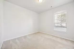 725 Gray Washington Dr, Saginaw, TX 76179 - Photo 17